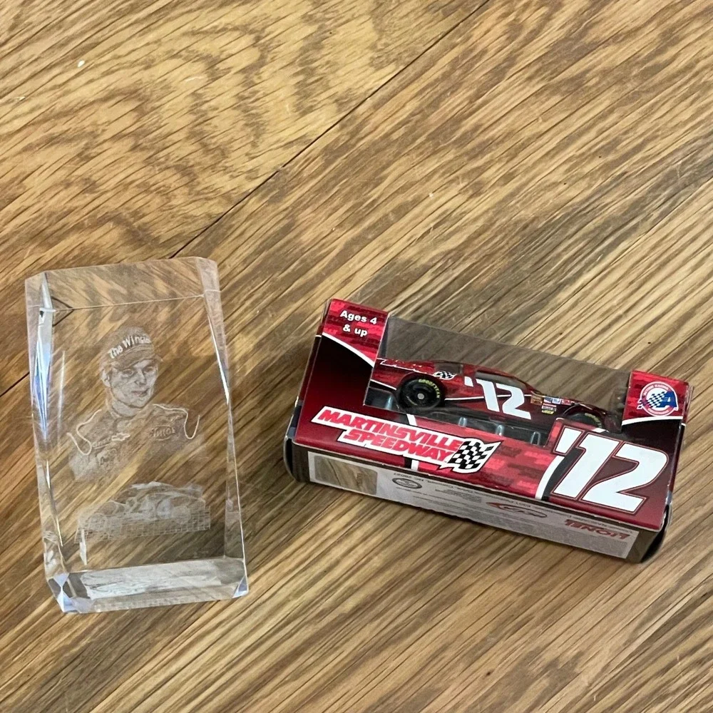Lionel NASCAR Collectibles 1:64 Scale 12 Martinsville Speedway 2012 Limited Ed